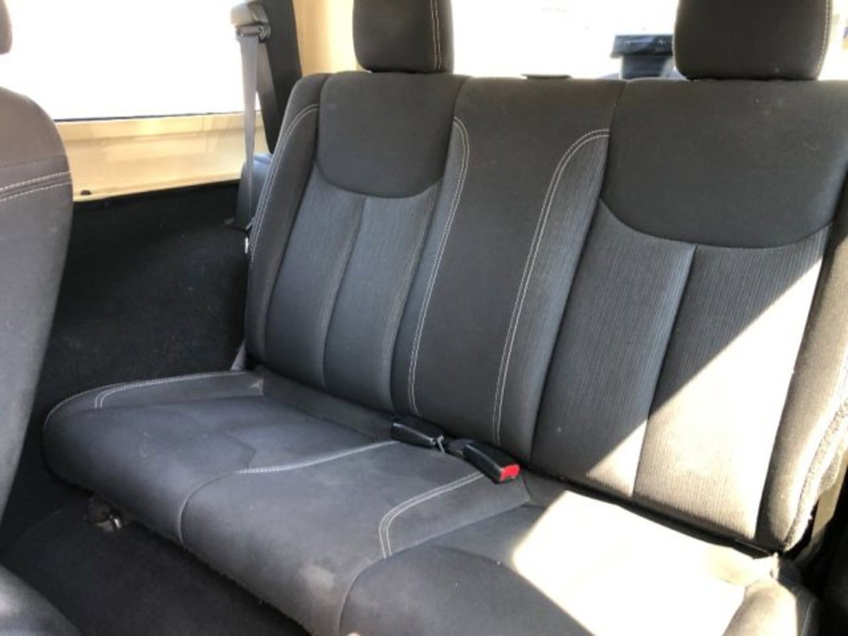 Jeep Wrangler Unlimited 2.8 CRD DPF Rubicon Auto (9)