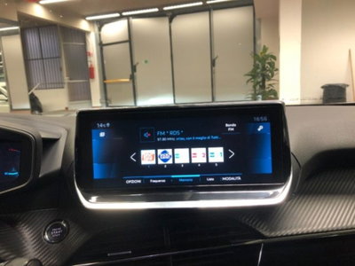 Peugeot 2008 PureTech 130 S&S Allure (15)