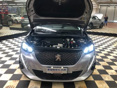 Peugeot 2008 PureTech 130 S&S Allure (17)