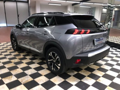 Peugeot 2008 PureTech 130 S&S Allure (4)