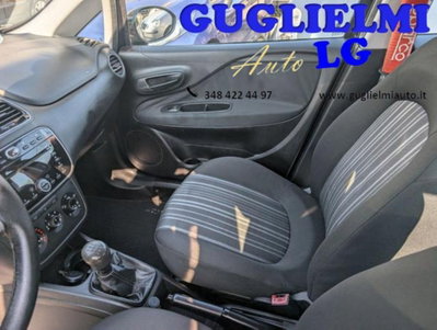 Fiat Punto 1.3 MJT II 75 CV 5 porte Lounge (11)