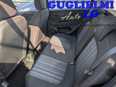 Fiat Punto 1.3 MJT II 75 CV 5 porte Lounge (13)