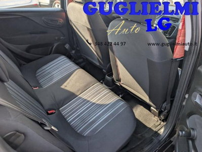 Fiat Punto 1.3 MJT II 75 CV 5 porte Lounge (14)