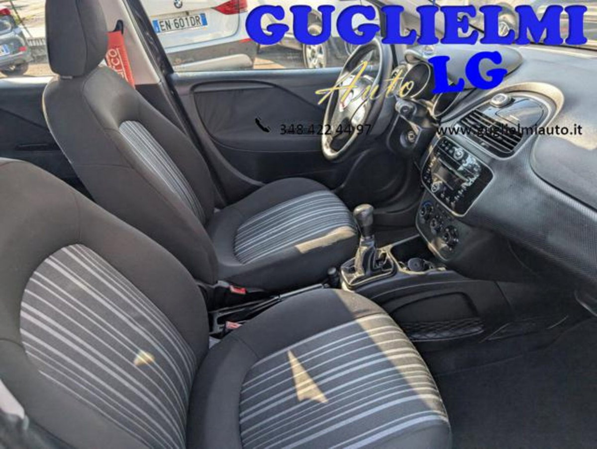Fiat Punto 1.3 MJT II 75 CV 5 porte Lounge (17)