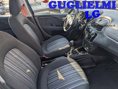 Fiat Punto 1.3 MJT II 75 CV 5 porte Lounge (17)