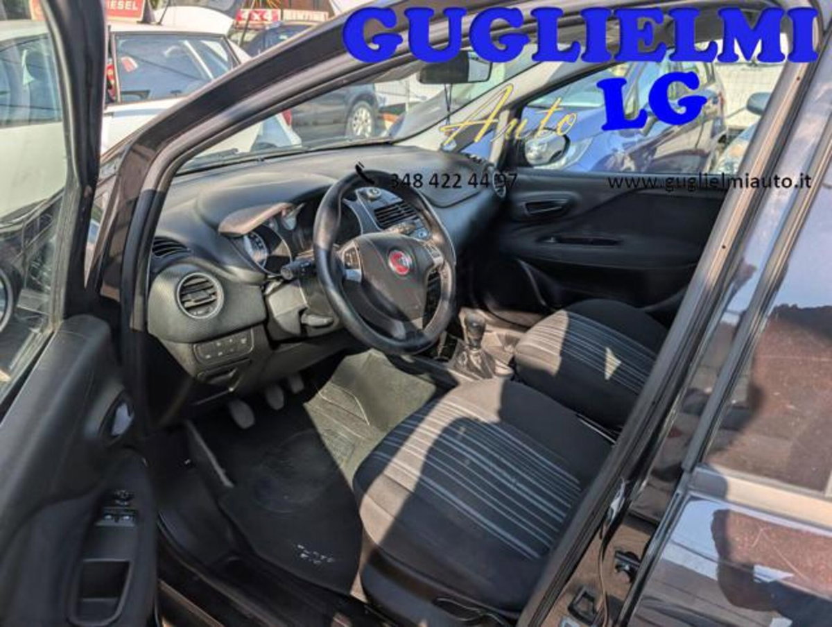 Fiat Punto 1.3 MJT II 75 CV 5 porte Lounge (9)