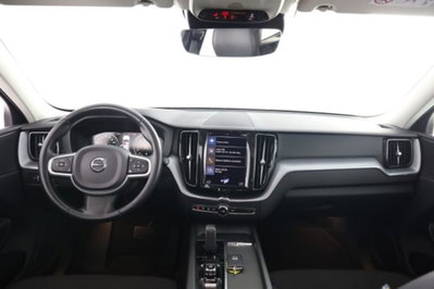 Volvo XC60 B4 Geartronic Momentum Pro (4)