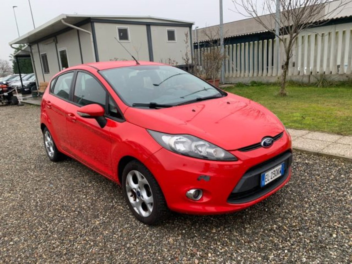 Ford Fiesta 1.4 TDCi 70CV 5 porte Titanium (3)