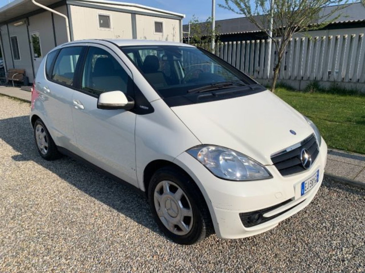 Mercedes-Benz Classe A 160 BlueEFFICIENCY Special Edition (3)