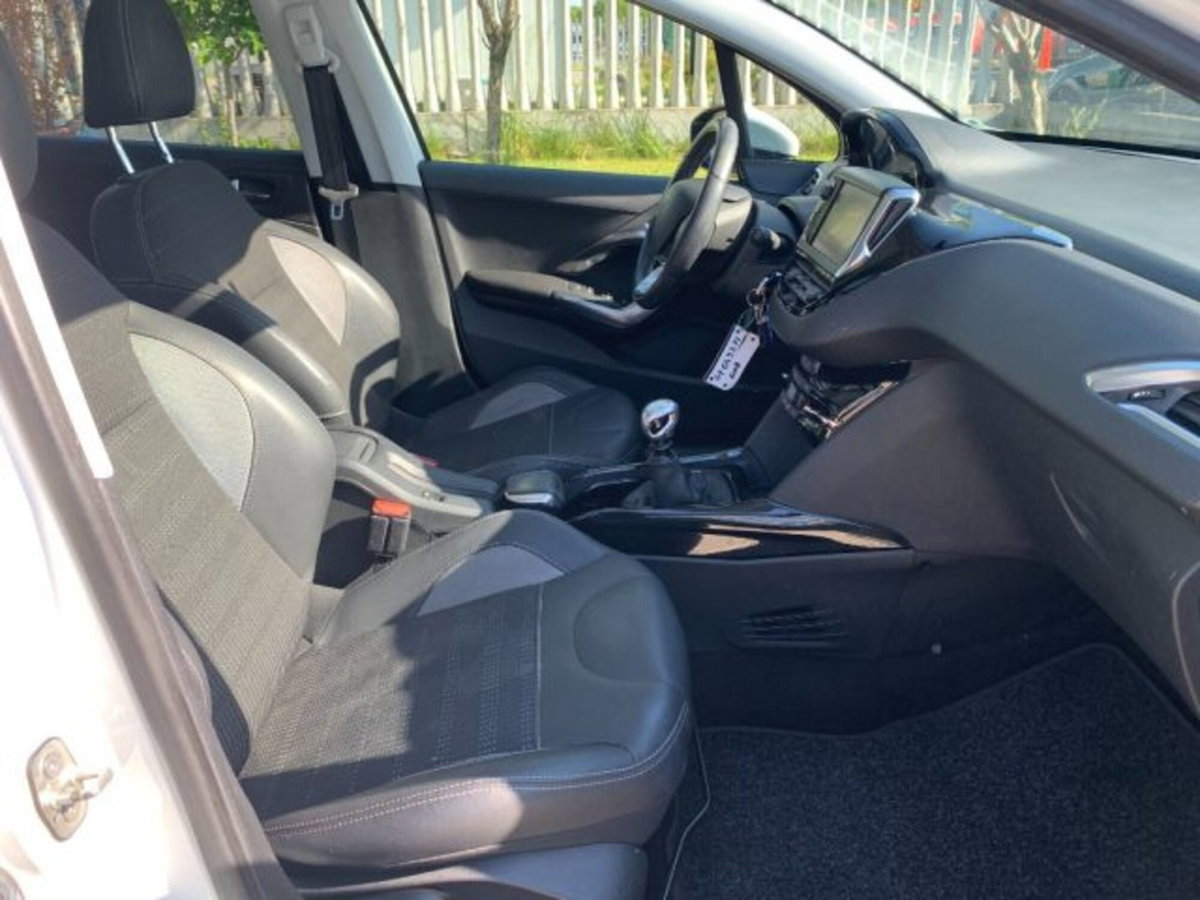 Peugeot 2008 Turbo 110 S&S Allure (12)