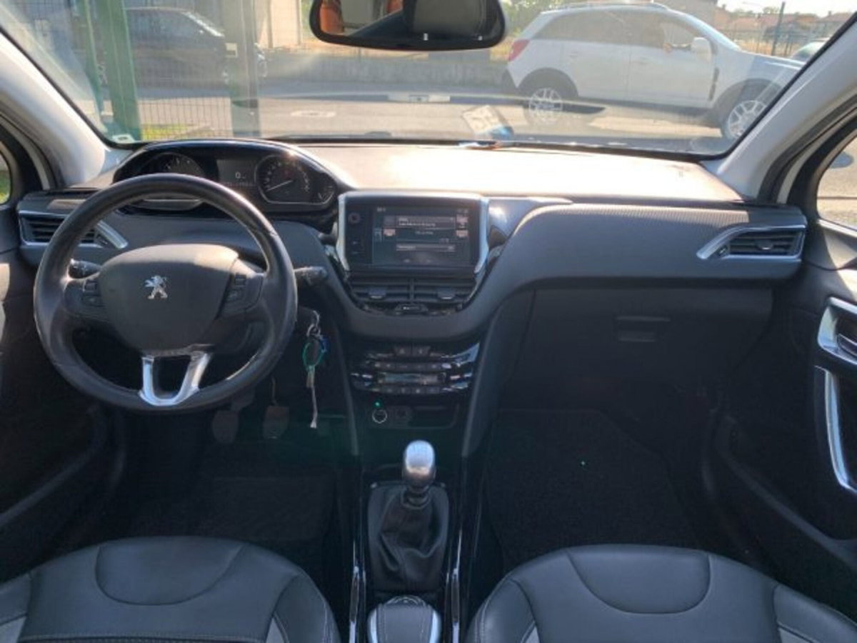 Peugeot 2008 Turbo 110 S&S Allure (13)