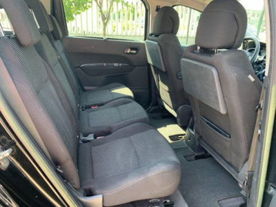Peugeot 5008 1.6 e-HDi 112CV Stop&Start cambio robotizzato Family (11)