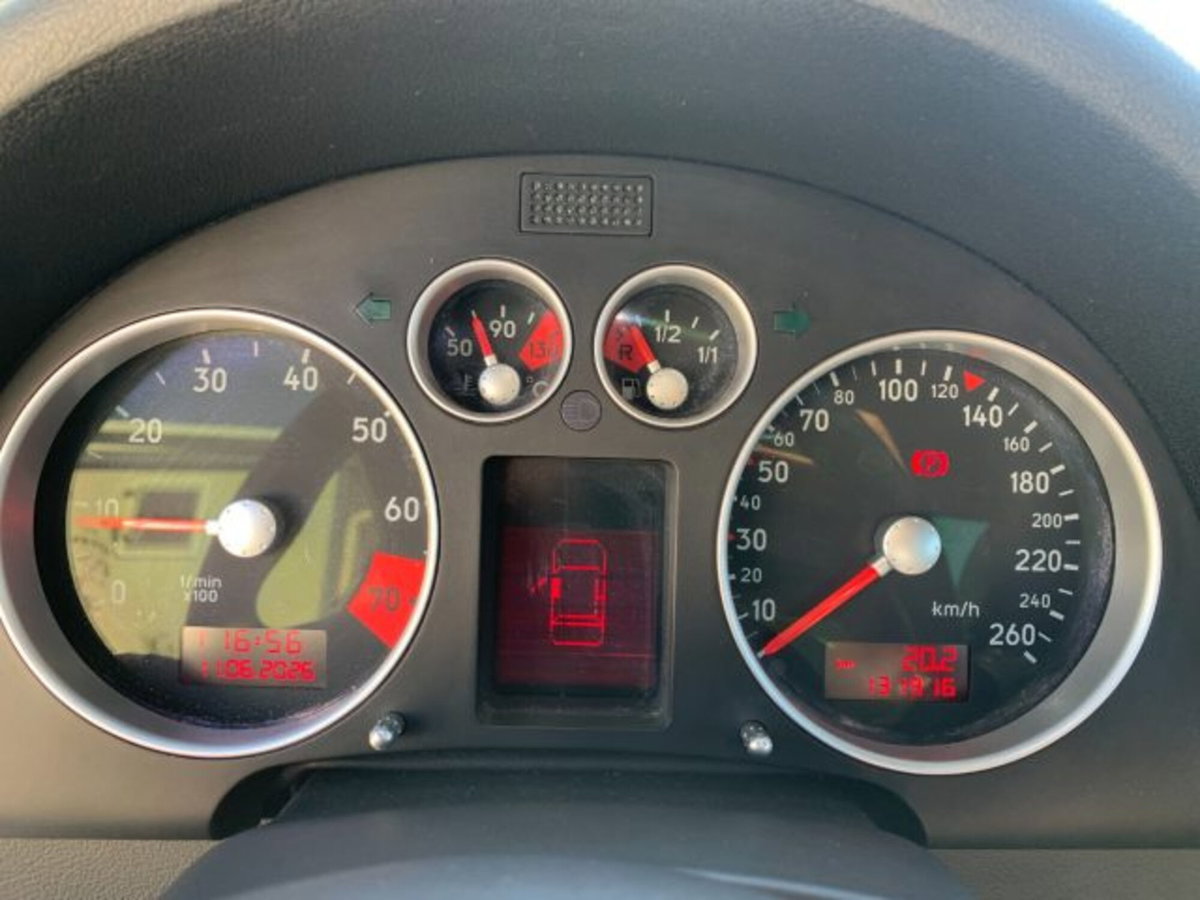 Audi TT Coupé 1.8 T 20V 179 CV cat (14)