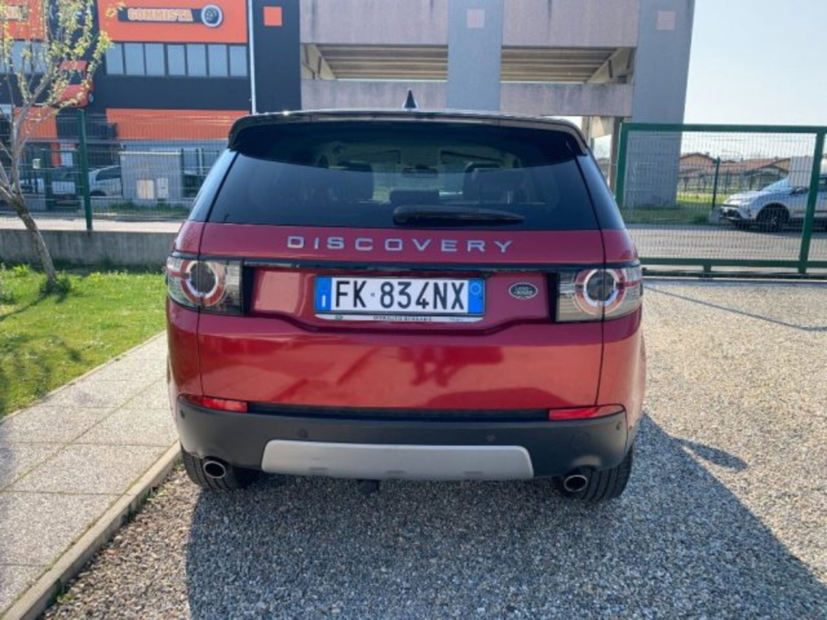Land Rover Discovery Sport 2.0 TD4 180 CV HSE Luxury (6)