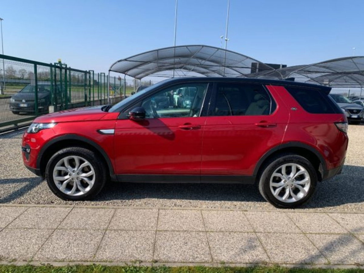 Land Rover Discovery Sport 2.0 TD4 180 CV HSE Luxury (8)