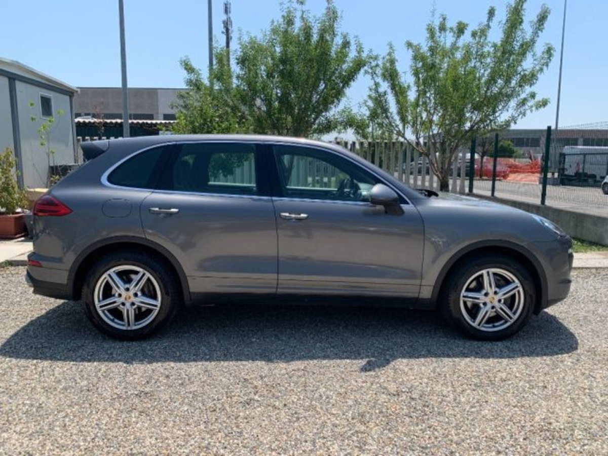 Porsche Cayenne 3.0 Diesel (4)