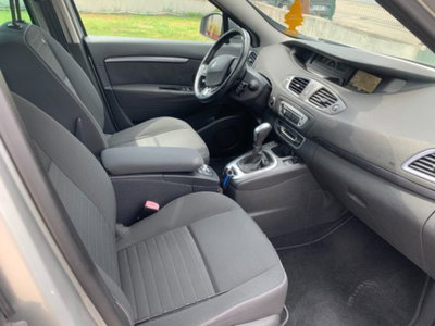 Renault Scenic E-Tech Electric 1.5 dCi 110CV EDC Energy (9)