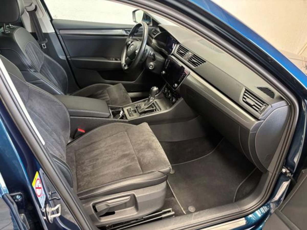 Skoda Superb Station Wagon 2.0 TDI EVO 200 CV SCR DSG Wagon 4x4 Style (13)