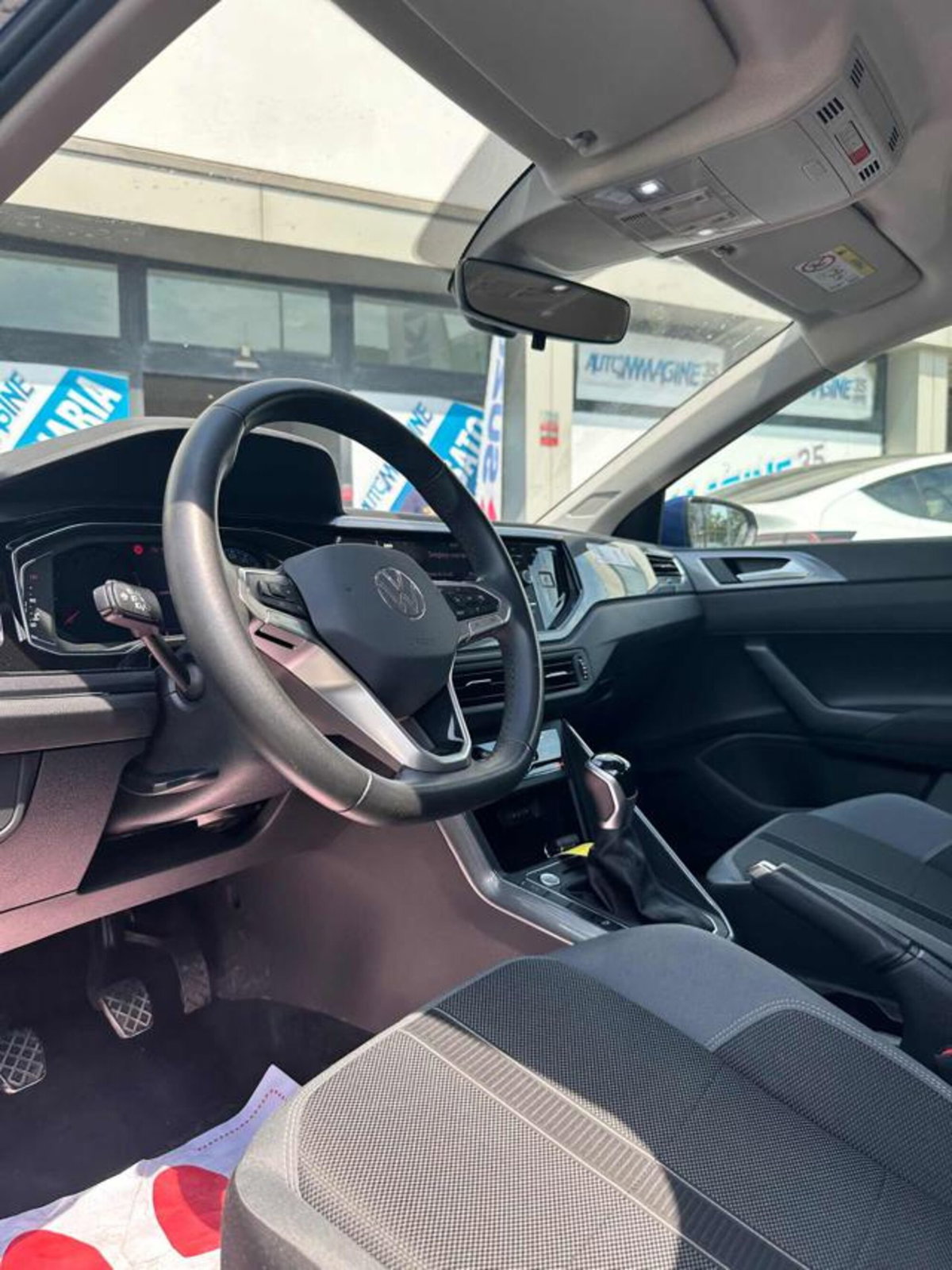 Volkswagen Polo 1.0 tsi Style 95cv (10)