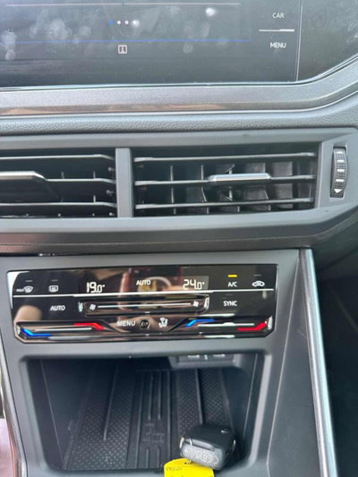Volkswagen Polo 1.0 tsi Style 95cv (12)