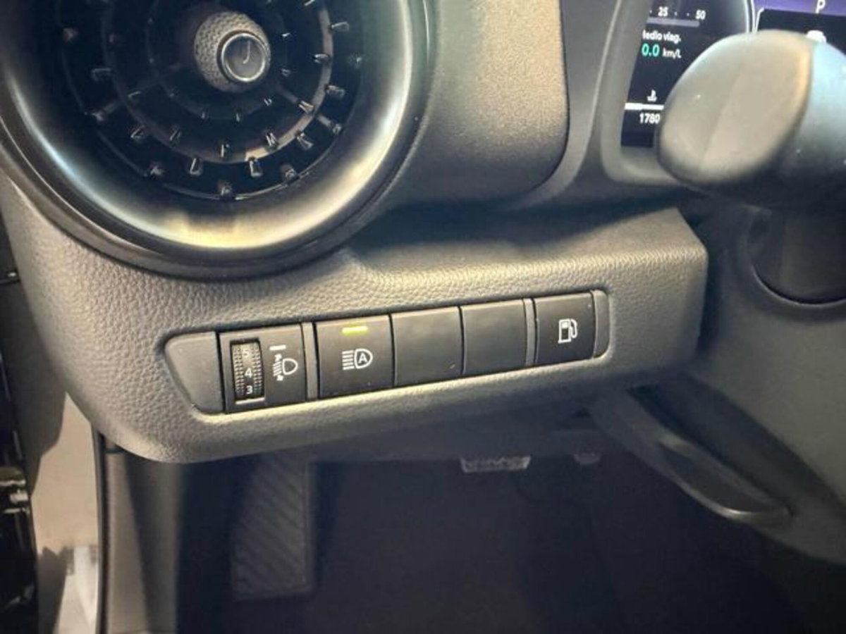 Toyota Toyota C-HR 1.8 hv Lounge fwd e-cvt (17)
