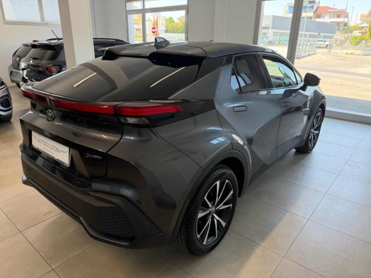 Toyota Toyota C-HR 1.8 hv Lounge fwd e-cvt (5)