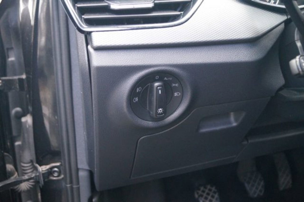Skoda Kamiq 1.0 TSI 110 CV DSG Ambition (8)