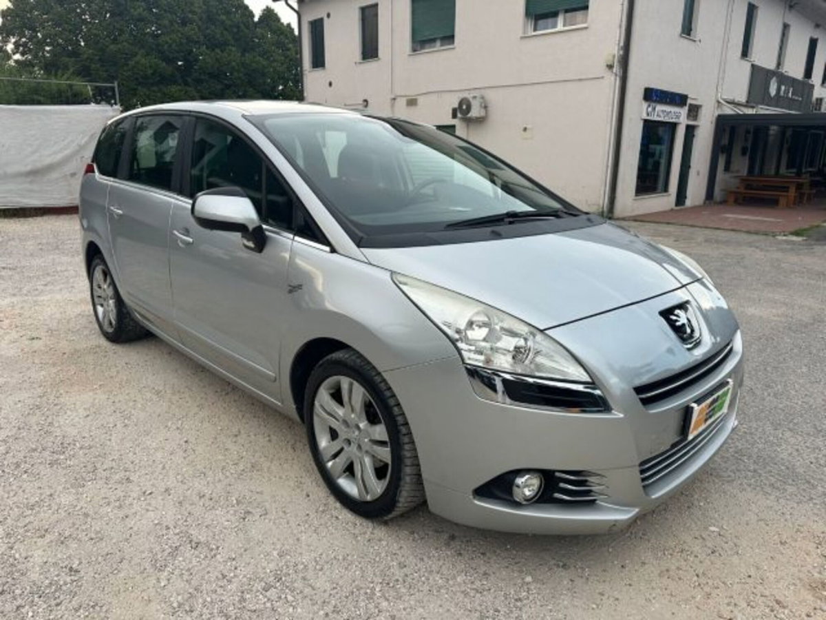 Peugeot 5008 1.6 HDi 110CV Tecno (3)