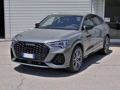 Audi Q3 Sportback 35 2.0 tdi Identity Black s-tronic usata