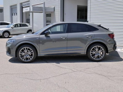 Audi Q3 Sportback 35 2.0 tdi Identity Black s-tronic (2)