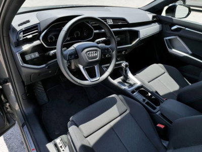 Audi Q3 Sportback 35 2.0 tdi Identity Black s-tronic (6)