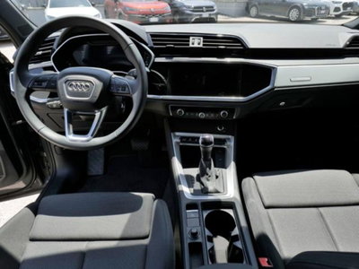 Audi Q3 Sportback 35 2.0 tdi Identity Black s-tronic (7)