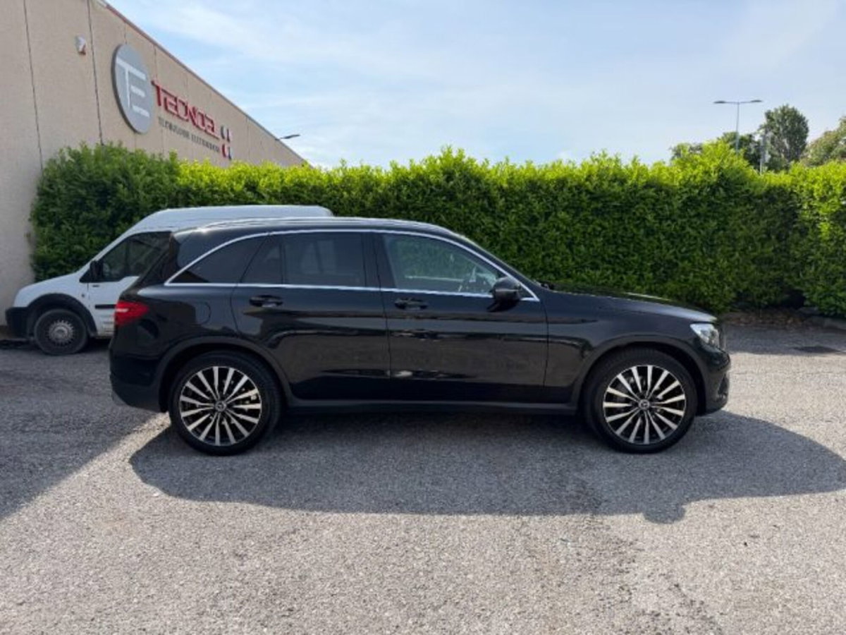 Mercedes-Benz GLC SUV 220 d 4Matic Business (3)