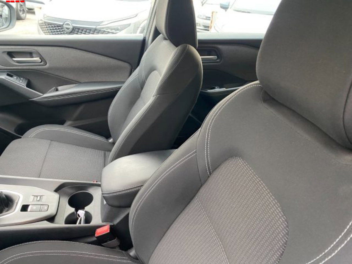Nissan Qashqai 1.3 mhev Acenta 2wd 140cv (9)