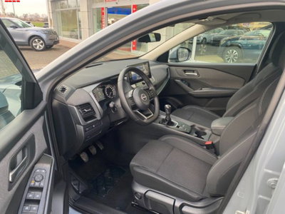 Nissan Qashqai 1.3 mhev Acenta 2wd 140cv (8)