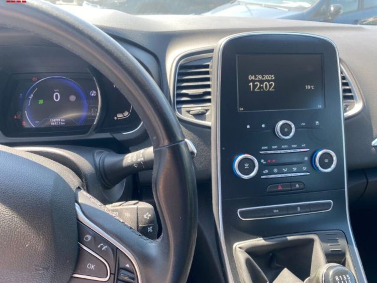 Renault Grand Scénic 1.7 blue dci Sport Edition 120cv (12)