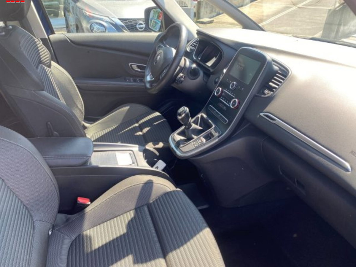 Renault Grand Scénic 1.7 blue dci Sport Edition 120cv (9)