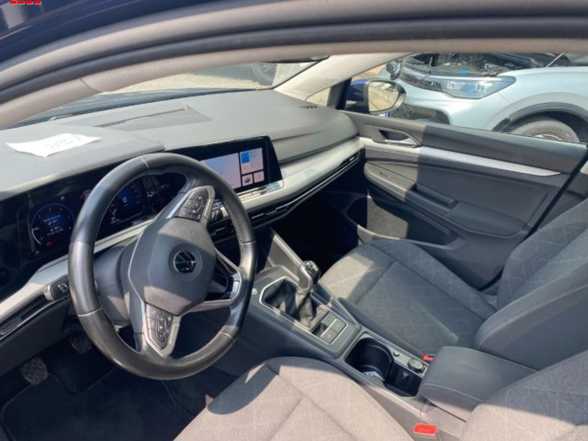 Volkswagen Golf 2.0 TDI SCR Life (8)