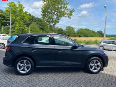 Audi Q5 40 TDI quattro S tronic Sport (4)