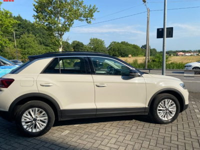 Volkswagen T-Roc 1.5 tsi Life dsg (5)