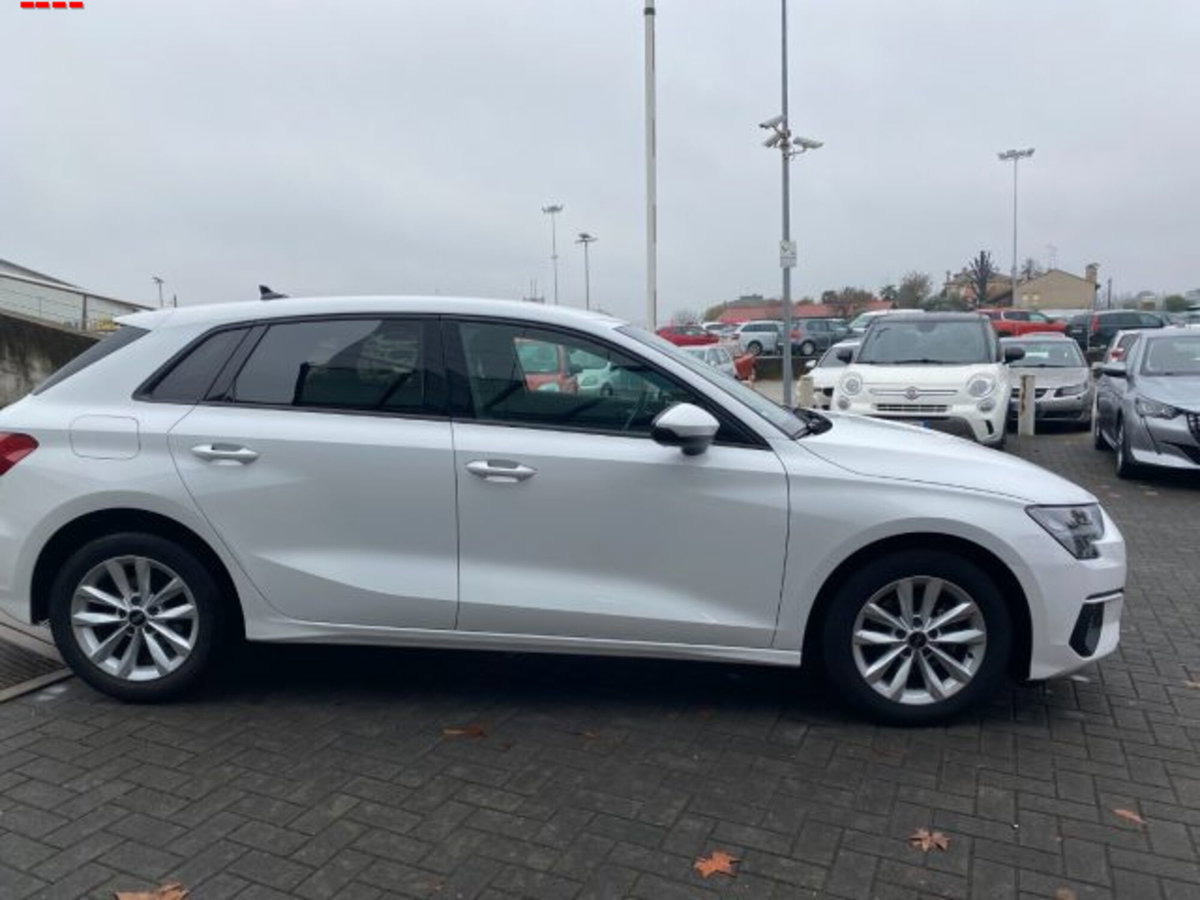 Audi A3 Sportback 30 TDI S tronic Business Advanced (3)
