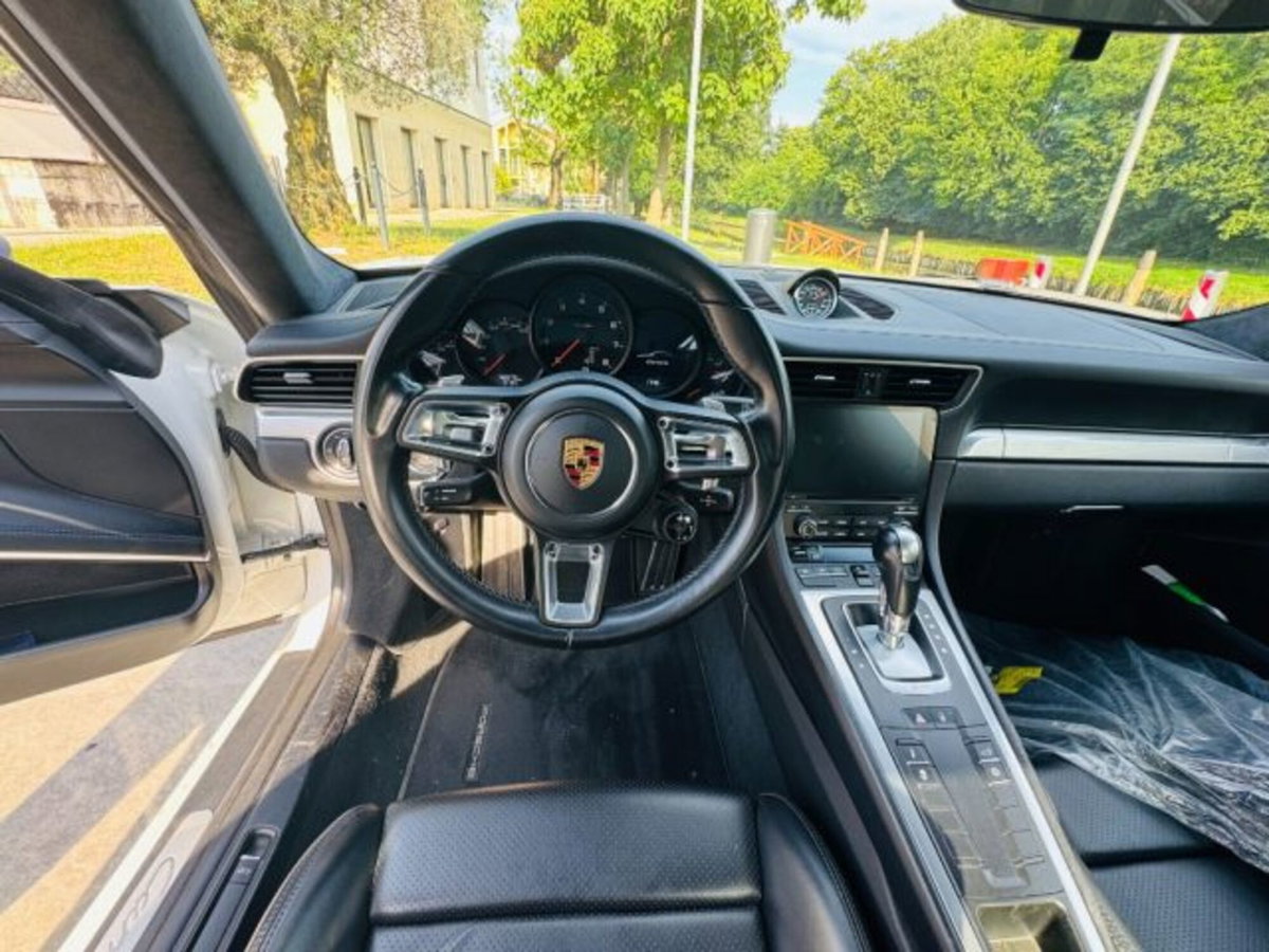 Porsche 911 Coupé 3.0 Carrera (18)