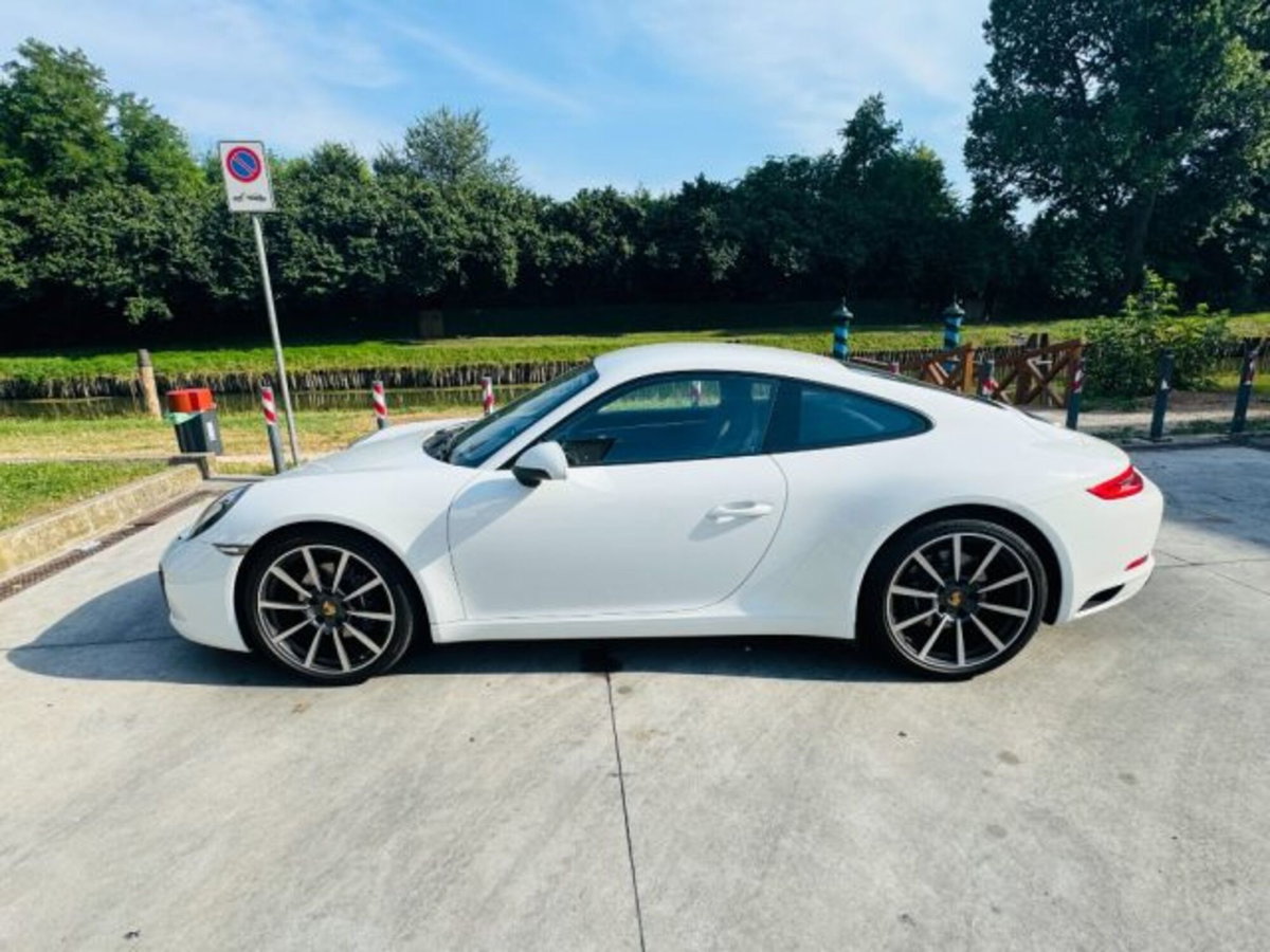 Porsche 911 Coupé 3.0 Carrera (2)