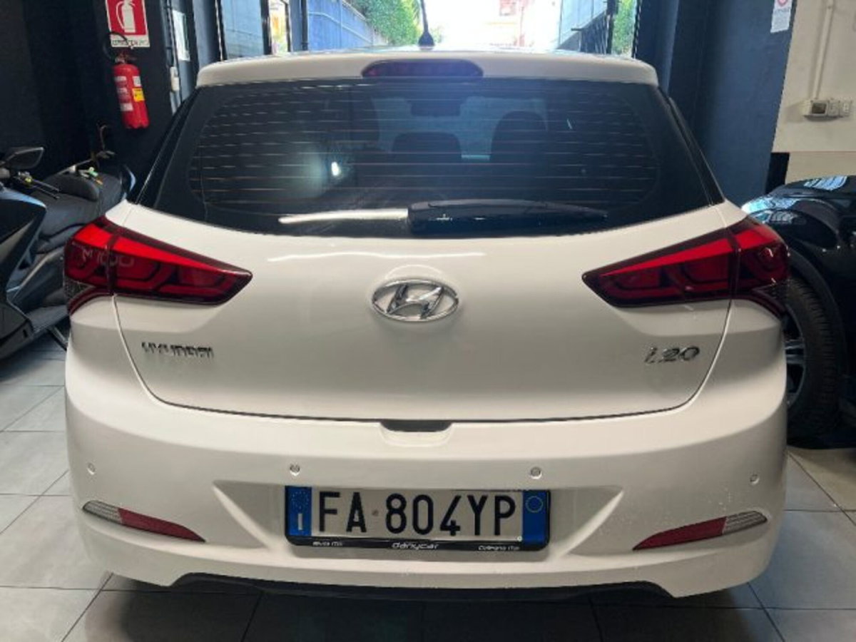 Hyundai i20 1.2 84 CV 5 porte Style (5)
