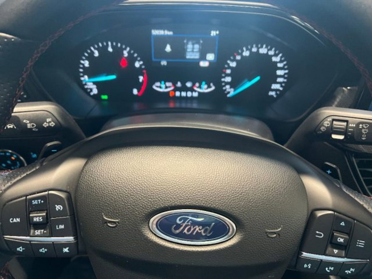 Ford Focus Station Wagon 1.0 EcoBoost Hybrid 125 CV SW ST-Line (11)