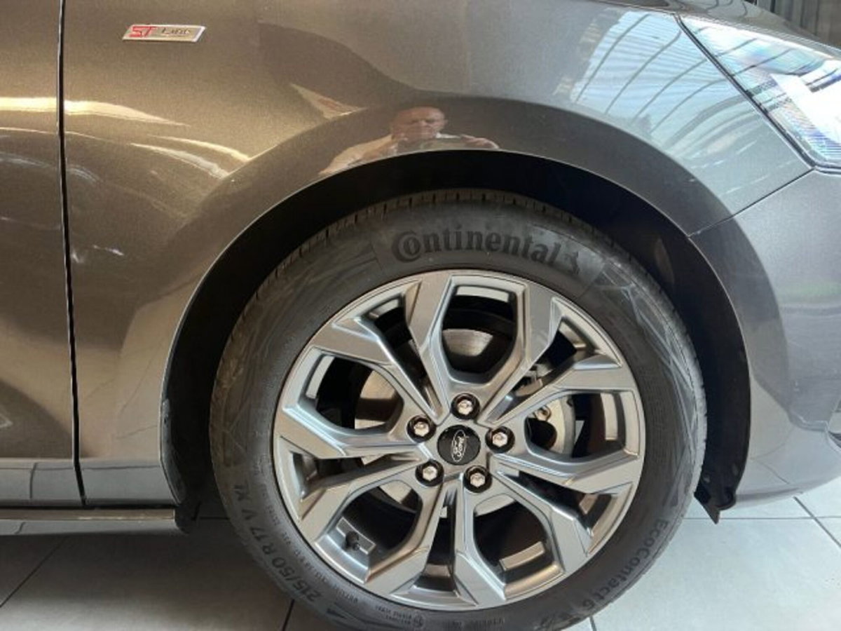 Ford Focus Station Wagon 1.0 EcoBoost Hybrid 125 CV SW ST-Line (15)