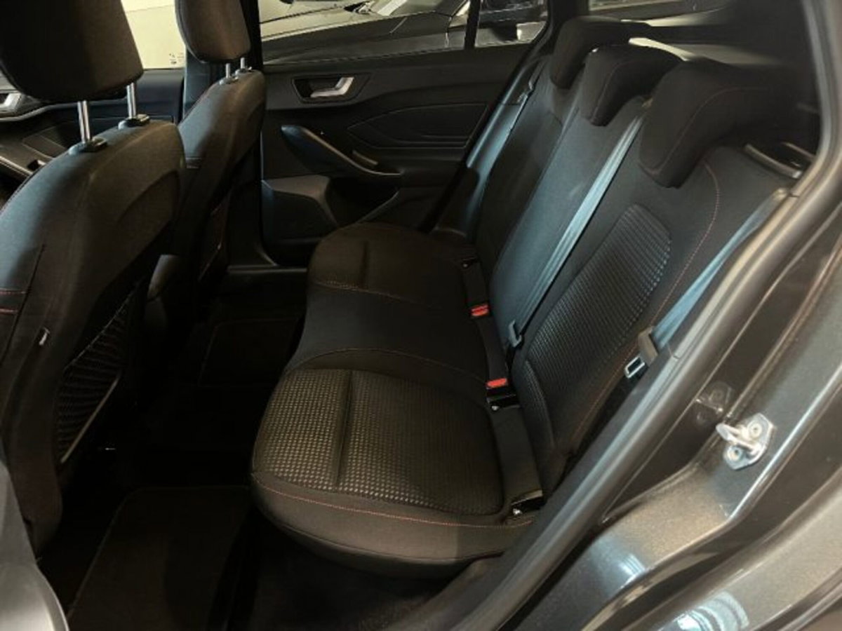 Ford Focus Station Wagon 1.0 EcoBoost Hybrid 125 CV SW ST-Line (7)