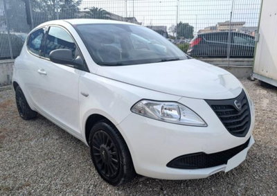 Lancia Ypsilon 1.2 69 CV 5 porte GPL Ecochic Elefantino (2)