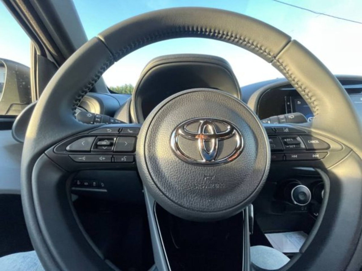 Toyota Aygo X 1.0 VVT-i 72 CV 5 porte Limited Air (10)