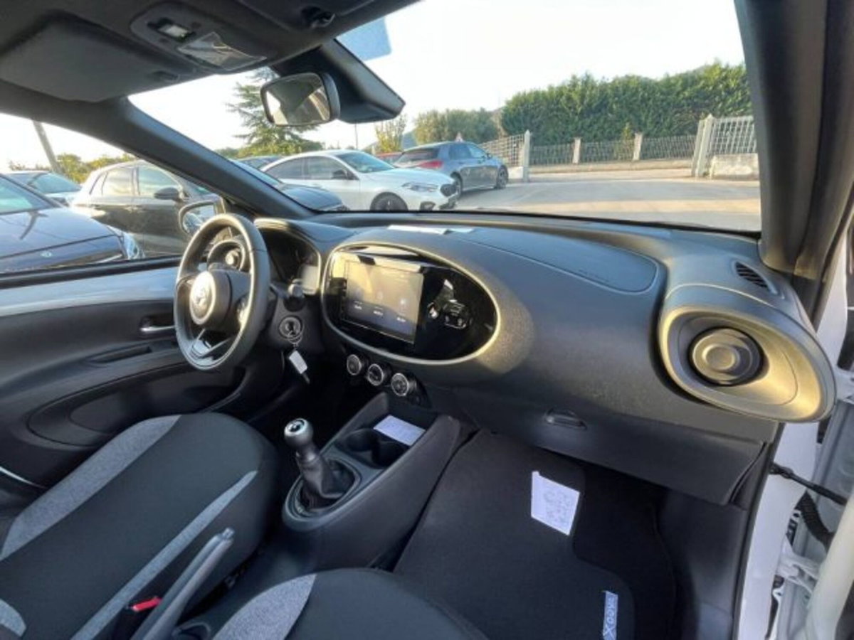 Toyota Aygo X 1.0 VVT-i 72 CV 5 porte Limited Air (6)